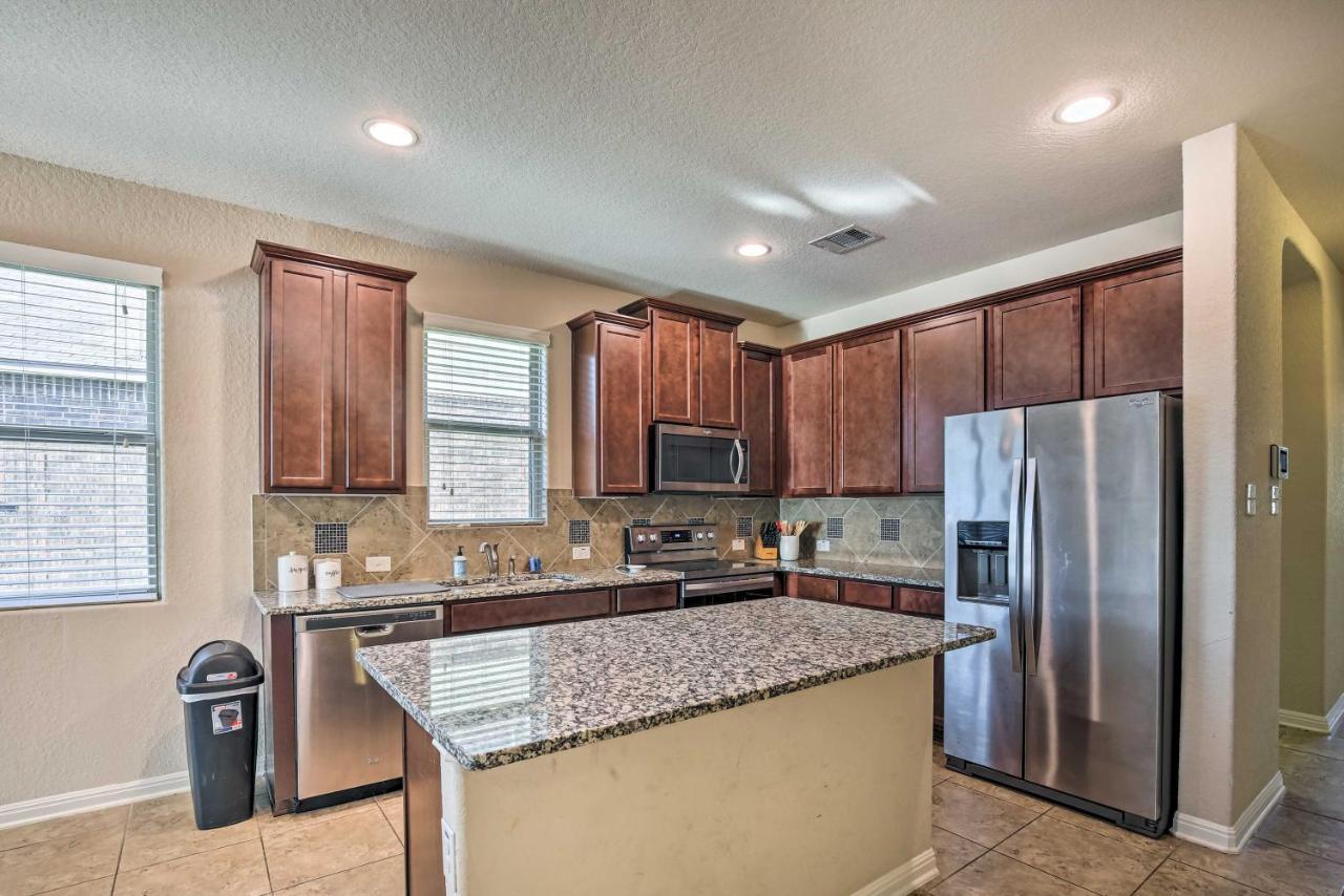 San Antonio Home With Yard About 8 Mi To Lackland! المظهر الخارجي الصورة