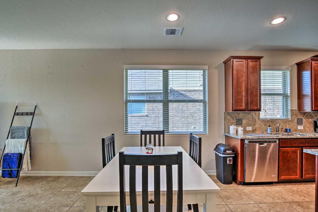 San Antonio Home With Yard About 8 Mi To Lackland! المظهر الخارجي الصورة